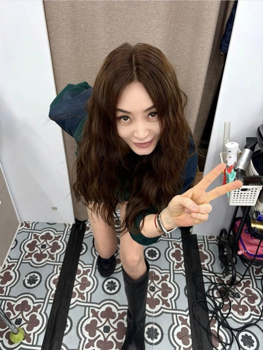 h_yerim's tweet photo. 김혜수 인스타 https://t.co/r0aPtPnyDi
