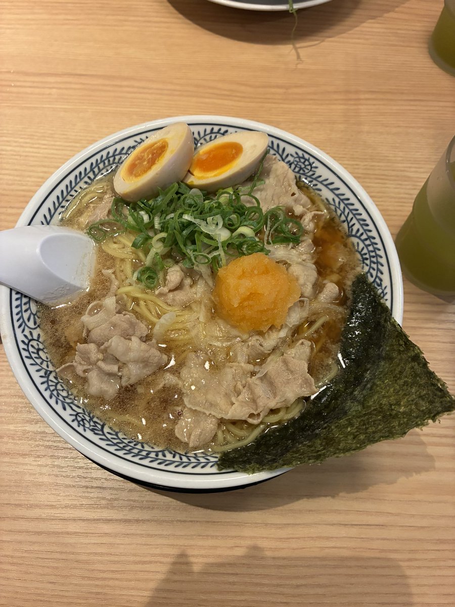 sero_8646's tweet photo. 今日は仕事終わりにラーメン食べてきた🍜
久しぶりだったからかめっちゃ美味しく感じた✌️ https://t.co/XGWFHezPaX