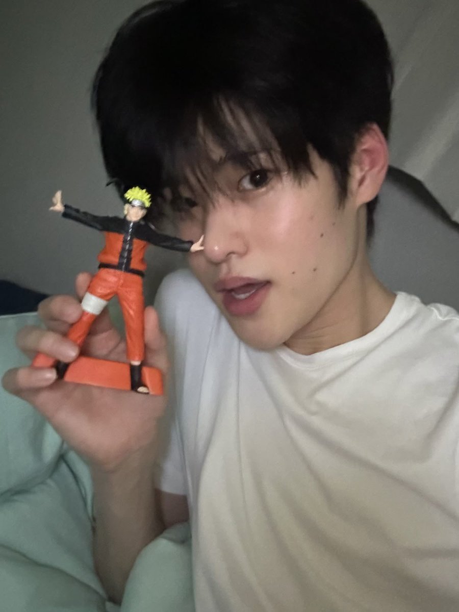 DovesSohee's tweet photo. @DovesDohun With my twinski Naruto https://t.co/0krJW1yMA5