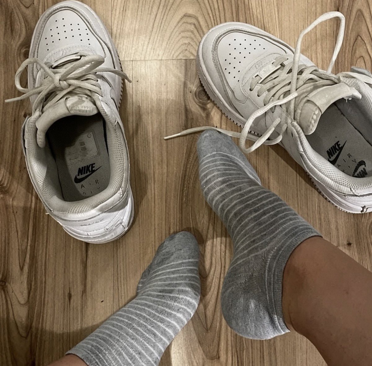 PayMiley's tweet photo. My socks are very dirty, I need ur tongues out. https://t.co/rTddo3CEbc