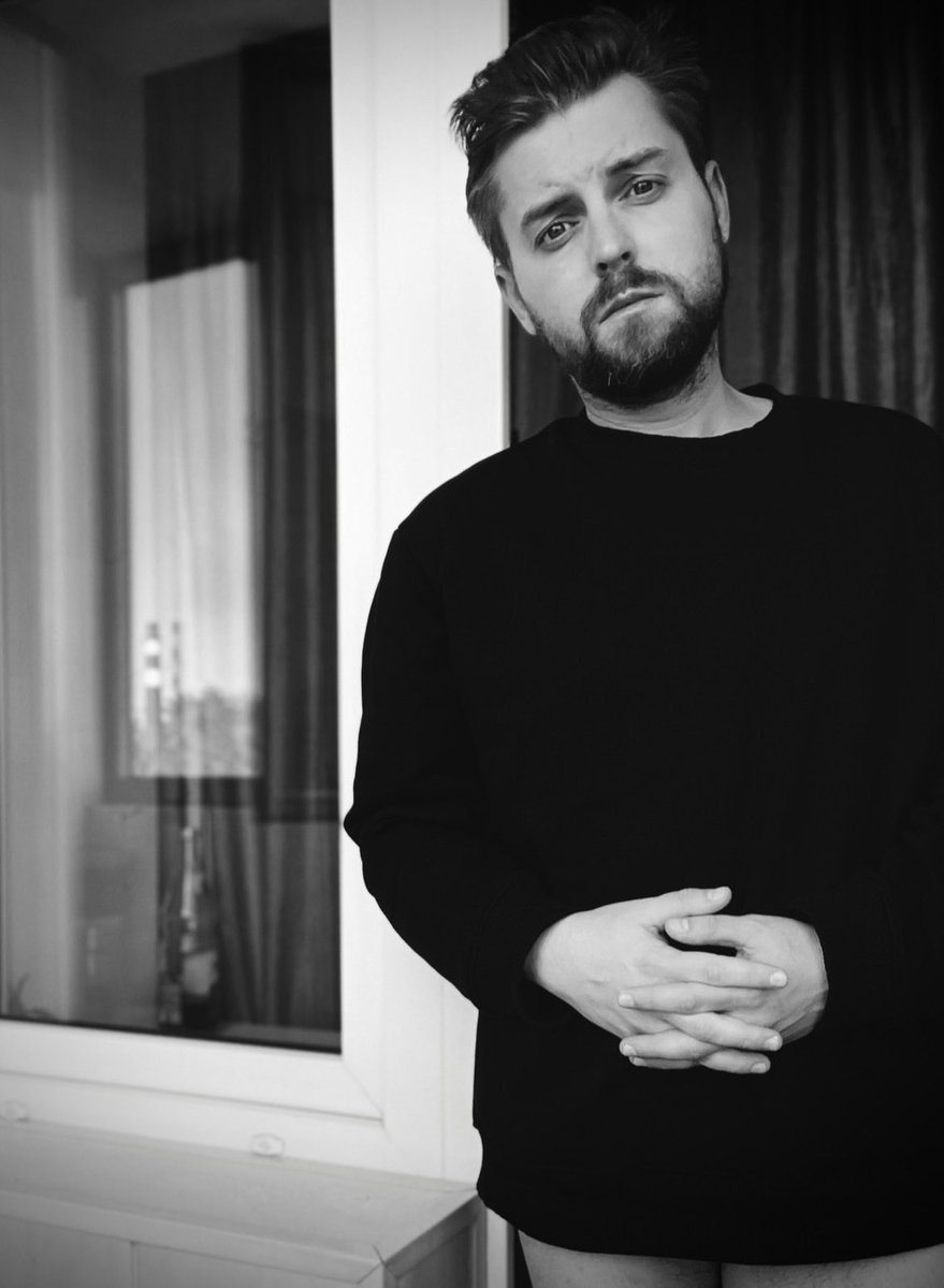 pichugerman's tweet photo. Пришёл поговорить о настоечках, потому как солнце уже осеннее, чувствуете? https://t.co/U8ch3Qb9y6
