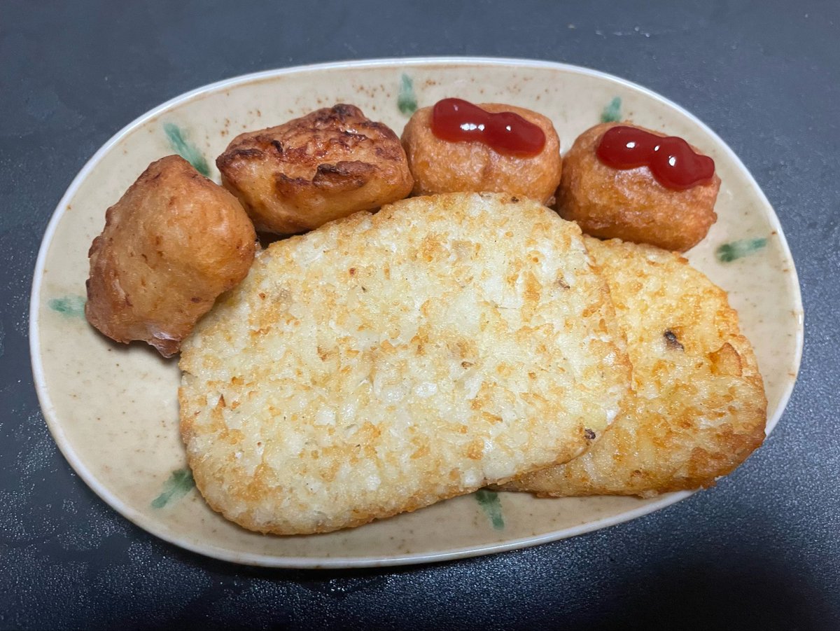 northfaceojisan's tweet photo. 日曜の夜食です。
カロリーオーバー。 https://t.co/YVHXUbLGFp