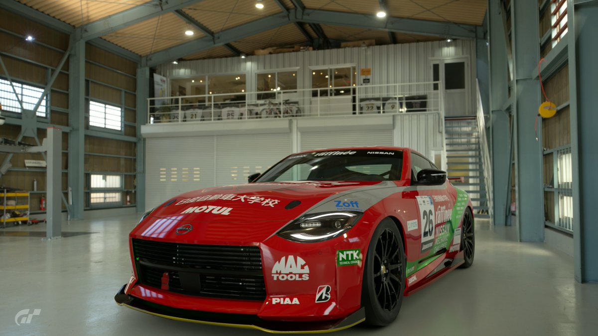 sTXO5s9eNjFOLP5's tweet photo. 過去に制作したマシンを走らせてみた

今回はスーパー耐久 TEAM ZEROONEのraffinee日産メカニックチャレンジ Z です 😃

#GT7
#raffinee日産メカニックチャレンジZ
#スーパー耐久
#TEAMZEROONE https://t.co/fue7AmukqF