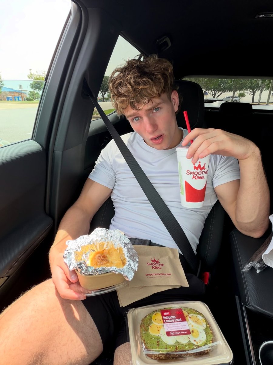 MasterTrev1's tweet photo. Breakfast taste better when a cuck pays for it https://t.co/VmbpZ4vLyg