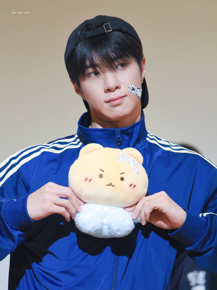 plopplop950123's tweet photo. 🖤 20260825 팬싸
🐻🧢
#온앤오프 #ONF #와이엇 #WYATT #심재영 #JustFeelWYATT @WM_ONOFF https://t.co/IBMpRz41LD