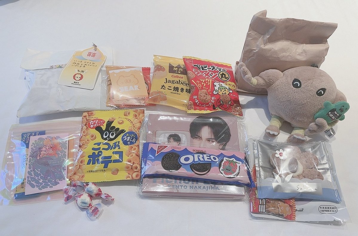 jujutg16's tweet photo. 遅くなりましたが夏インテお疲れ様でした！暑い中スペースに遊びに来ていただき本当にありがとうございました☺️🙏差し入れのお心遣いまでありがとうございます😭お迎えツイートもすごく嬉しいです大好物です😭次回は未定ですがまた新作引っさげて参加したいです…💪 https://t.co/EtnPxqtefQ