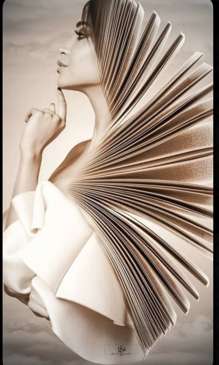 amal137755's tweet photo. كلّما اشتاقت إليه، كتبت:

أين أنتَ منّي؟

وكان يجيبها مازحاً باسم المدينة التي يقيم فيها.

فتبتسم، ولا تخبره أنها لم تكن تسأل عن مكانه، بل عن مكانها في قلبه.

وفي مساءٍ ممطر، وصلتها منه رسالة:

ما زلتِ تسألين أين أنا منكِ؟

ثم أتبعها:

في الطريق إليكِ.

رفعت عينيها نحو النافذة، وابتسمت.

للمرة الأولى، لم تكن المسافة بينهما غياباً…

كانت طريقاً ينتهي بلقاء.✍️

#إليك_أكتب
#أيّهاالحاضرفي_تفاصيلي
#قصةقصيرة
#قلم_عاشقة
#متفائلة
