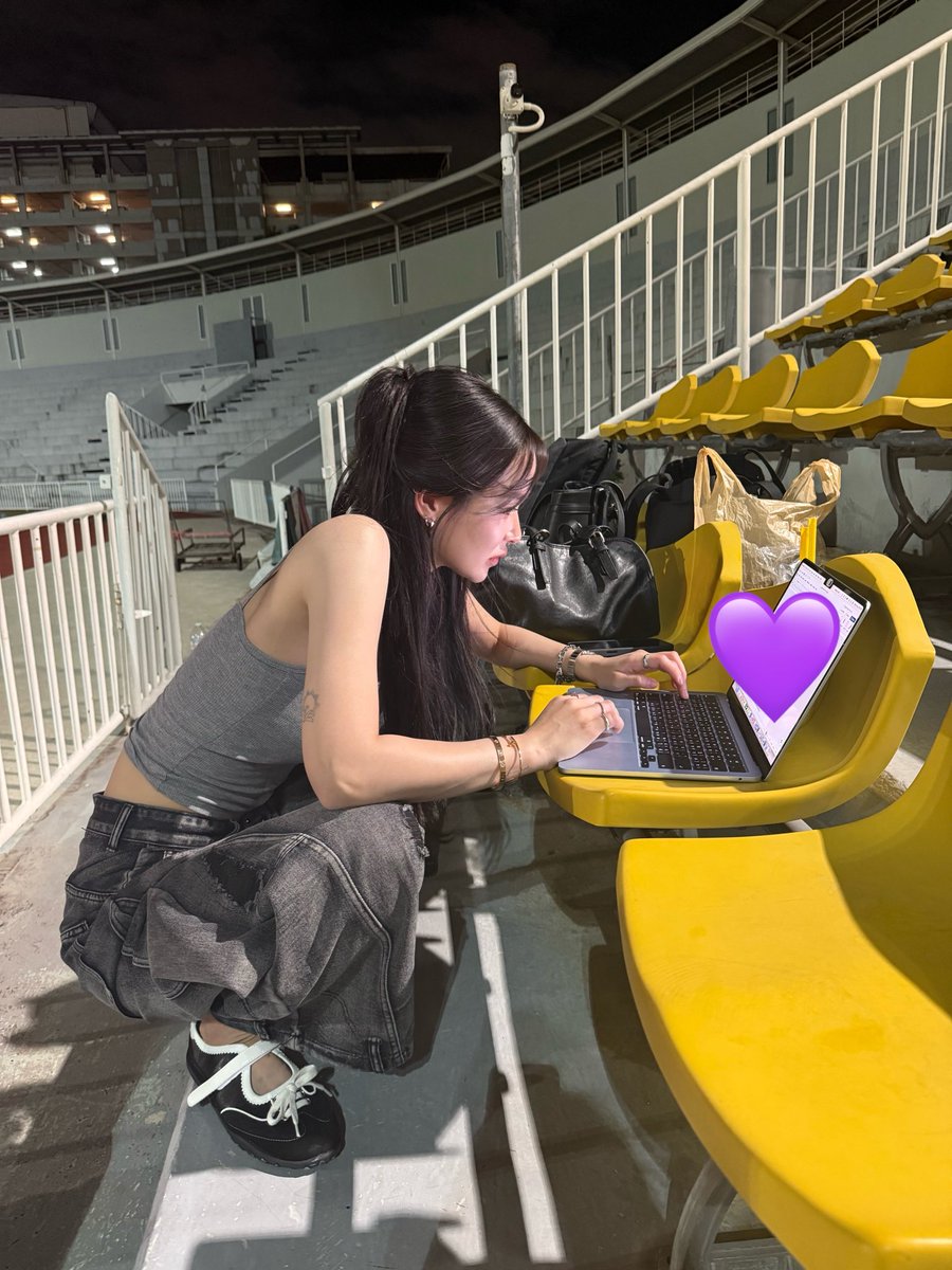 DQSpecial's tweet photo. ก็ยังจะ........ทำง๊านนนนน เพิ่งฟื้นมาไม่กี่ชั่วโมง 🫠🫠🫠

#SnurEntertainment
#nurdesoraya https://t.co/OT8aJFFBJt