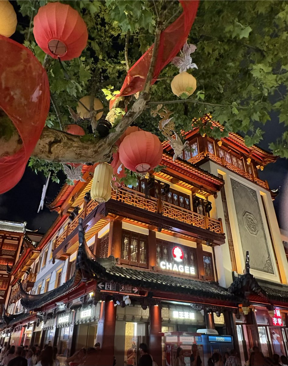 HaneAriHX's tweet photo. CHAGEEの前を何度も通り過ぎたのに、どうして何も飲んでないんだ…
南翔饅頭店の小籠包は食べました！ https://t.co/NgCIzuojot
