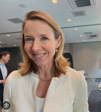 RemcoDutchMan's tweet photo. De gasmaffia #D66

Alles wat deze partij aanraakt, sterft! (666)

Links Vijlbrief -> Stort beton in onze eigen gasvelden.

Rechts van Veldhoven -> Koopt (bewust) niet voldoende voorraad in.

#viezeriken #kwaadaardig #oplichting #landverraad https://t.co/LE6llrJf5o