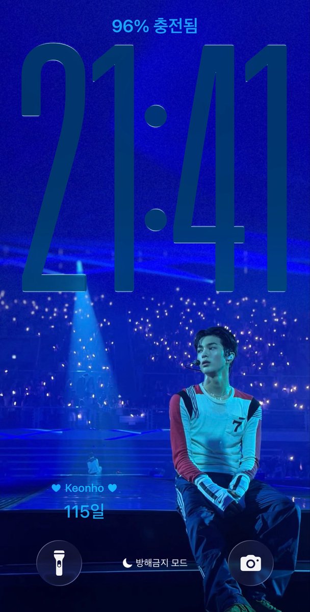 xowyri's tweet photo. 트친님덜
내배경화면어떠심?ㅎㅎ https://t.co/2o3hHxUxO6