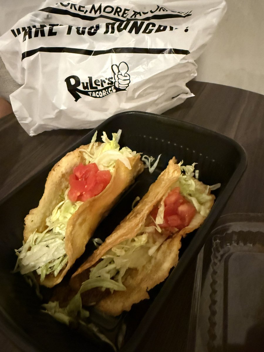 barker6789's tweet photo. Ruler'sのtacos🌮
美味い😋 https://t.co/EcOIrRUCvd