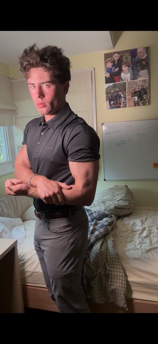 pimpjfindom's tweet photo. Good boys pay for golf https://t.co/R80n9MsgHv