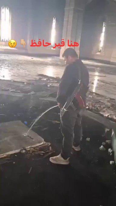 Sh9man's tweet photo. @Syrian_Lucifer @SyriacArya انحرقت كتيررر ؟ طيب عوووي https://t.co/LCXeJUmjtZ
