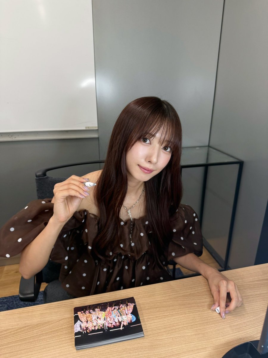 mayama__rika's tweet photo. オンライン個別１分サイン会
ありがとうございました♡

１分って長いようで短い〜！
いつもおしゃべりしすぎちゃうから
サイン書き中はファミリーにいっぱいおしゃべりしてもらったよん😉🎀
みんなの考えてる事共有してもらえて嬉しかったなっ♪

楽しい時間をありがとう！
また9/28よろしくねー！ https://t.co/rFr0TJRbIE