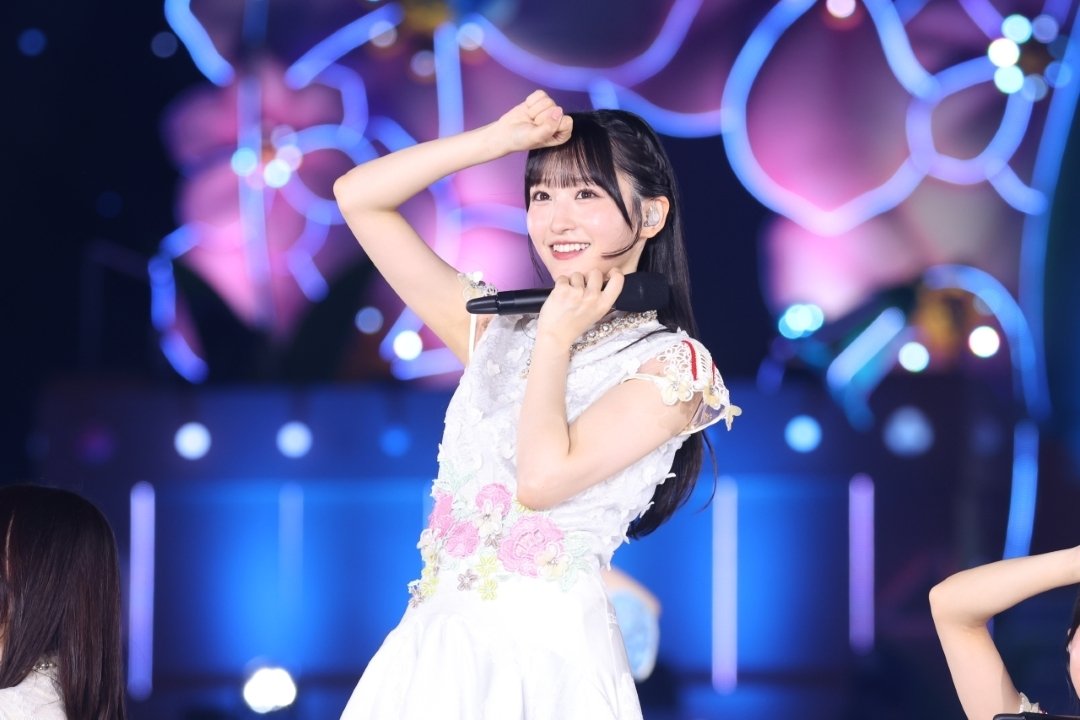 bujin_san's tweet photo. 神宮公演4日目最終日。
全体を見渡せるスタンド席での参加。
スタンド席での参加も照明の動きや演出を全体的に観れたりファンの方たちのペンライトを観れるので好きです。近い方が良いけどそうやって楽しんでます。
ペンライトが一つに揃う景色は感動もの。
乃木坂の詩の時の紫一色はいつ観ても良き。

最後、かっきーの掛け声でぎゅーって叫んで泣いてました笑

みーきゅん座長お疲れ様でした。
キャプテンさっちゃんお疲れ様でした。
乃木坂ちゃんたちお疲れ様でした。

夏はまだ終わらない。
リピート配信までが夏。

#やっぱ乃木坂だな
