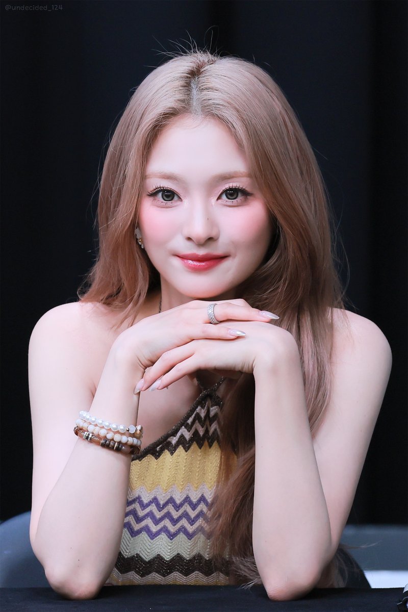 undecided_124's tweet photo. #이나경 #LEENAGYUNG
#프로미스나인 #fromis_9  

260731 https://t.co/Z3bUX8u6eR