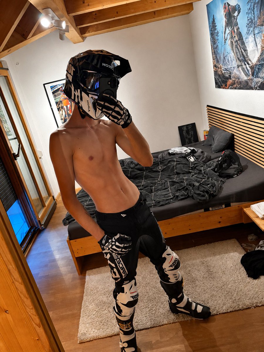LeonMxgear's tweet photo. 😈👉👈🥵 https://t.co/F0BCpGMzCA