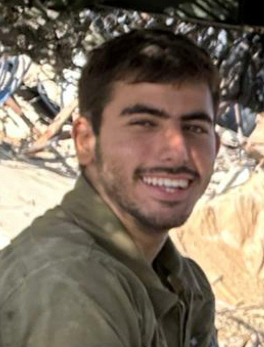 shlomopolak580's tweet photo. הלוחם הגיבור תובל יעקב צנעני נפל בעזה לפני שנתיים.
תובל הגיבור היה אמור לחגוג היום יום הולדת.
שתפו לזכרו של תובל יעקב צנעני גיבור ישראל!! https://t.co/H58cmyHCVp