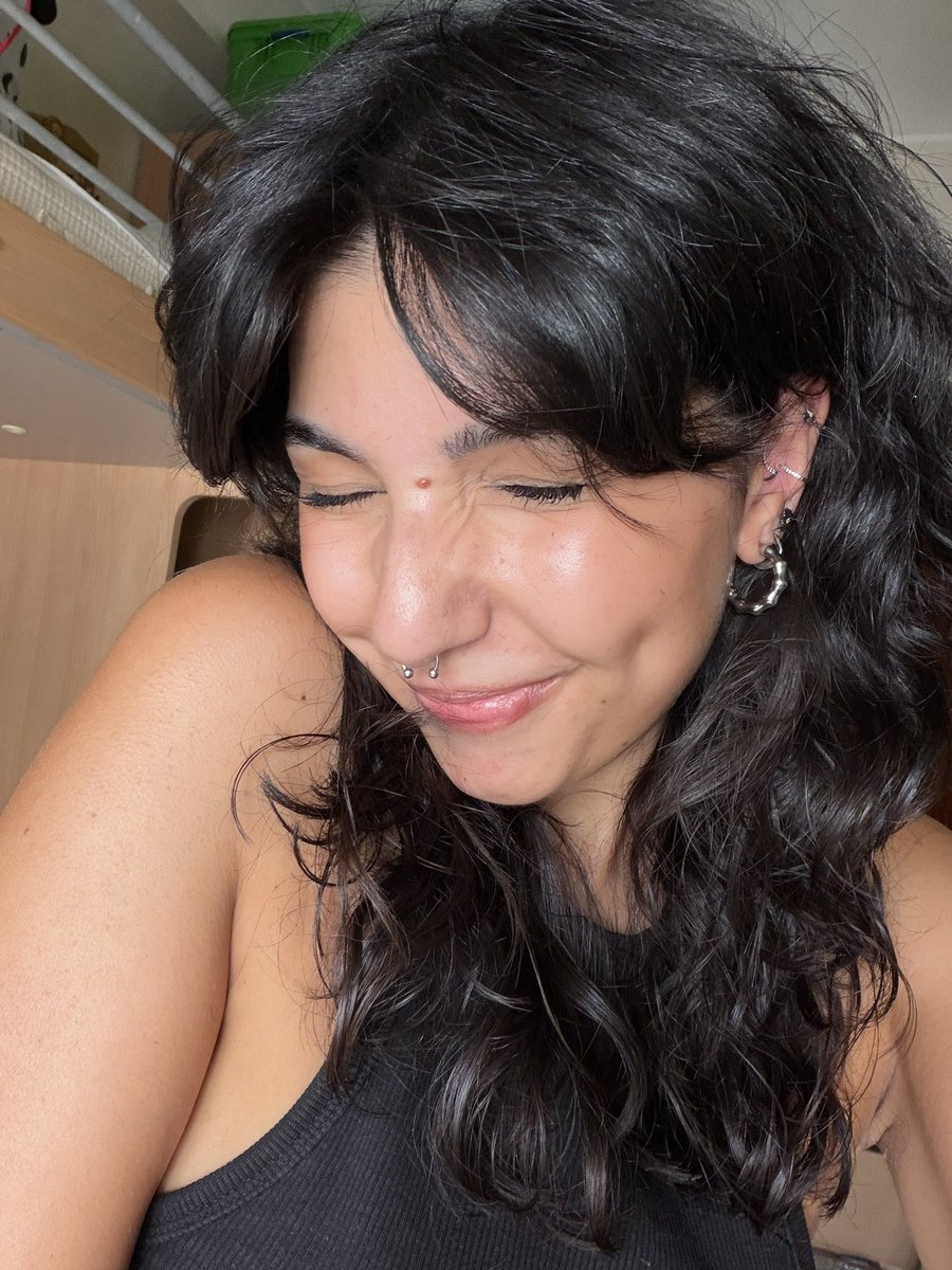 yourkittyness's tweet photo. un po’ tanti capelli in meno dopo…. https://t.co/E9O13REMTM