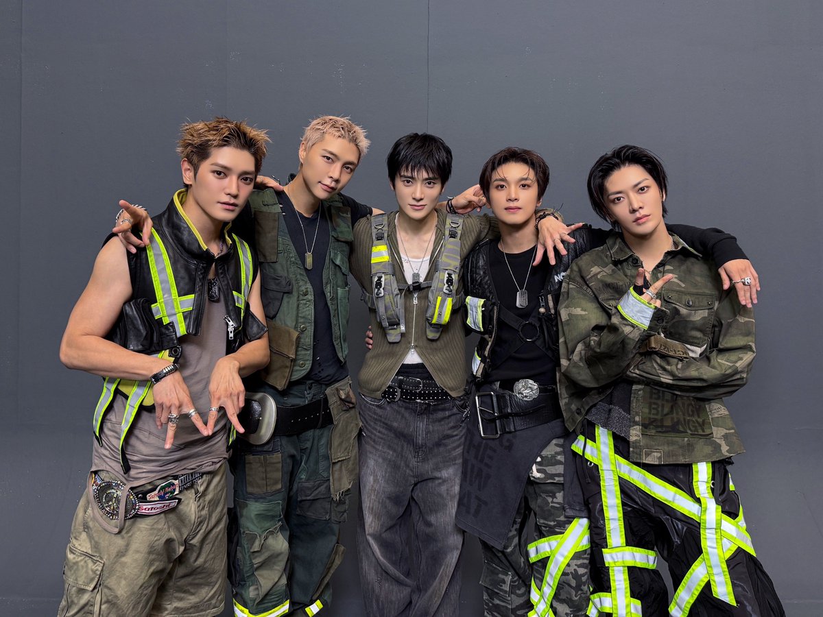 NCTsmtown_127's tweet photo. MOVE TO PERFORMANCE ❇️

#NCT127 #BLINGY 
#NCT127_BLINGY https://t.co/eG6eZIRnTw