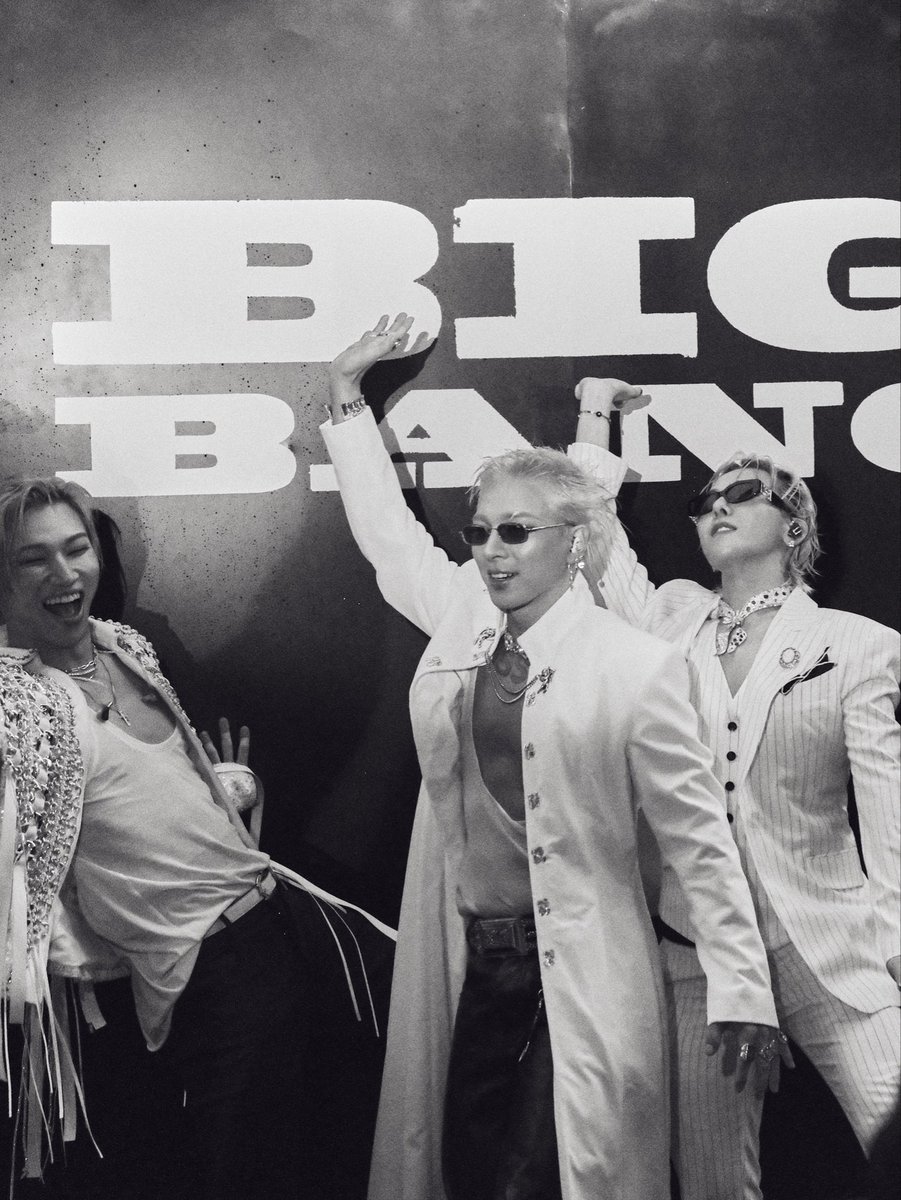 _gr8gd's tweet photo. いい写真ばっかりで涙出る、幸せ https://t.co/Ekzed6RK6x