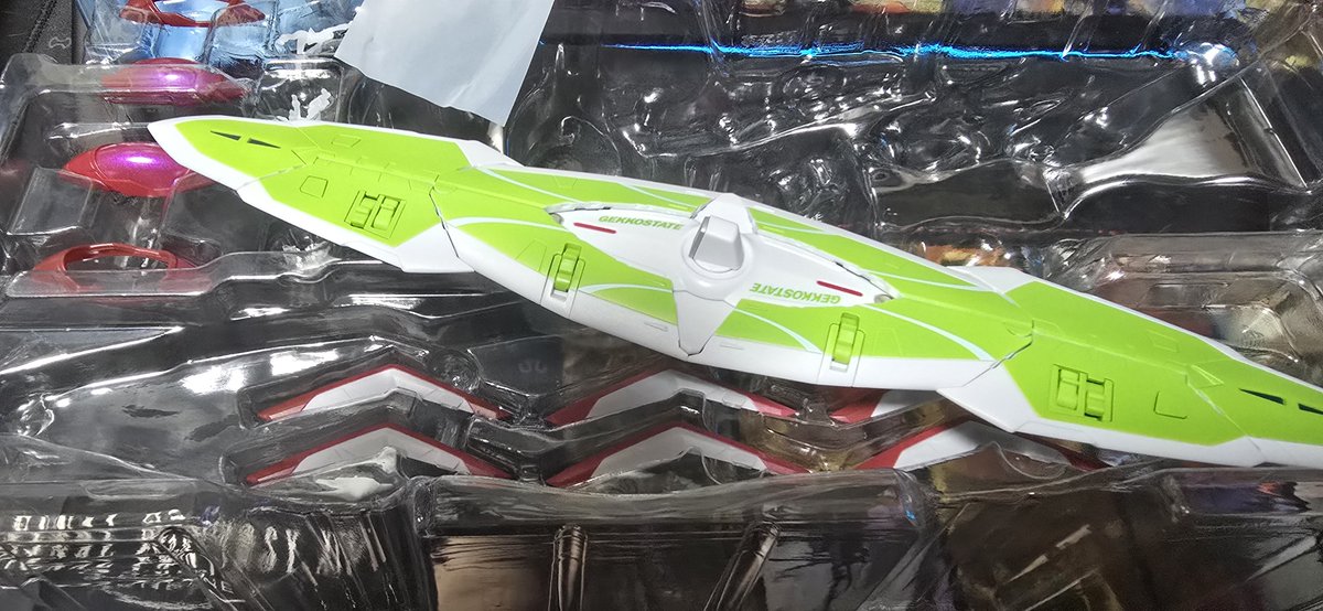 ymtsjn's tweet photo. METAL BUILDのニルヴァーシュ、一瞬ブーメラン付属してないんかと思ったw
リフボードの下にあるかーい。 https://t.co/phMGy7wW5I