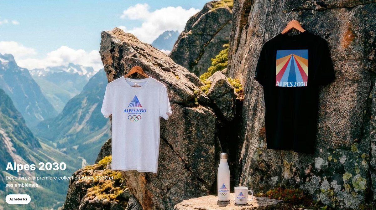 france_soir's tweet photo. 🇫🇷 Les premiers produits officiels Alpes 2030 sont déjà en vente, avec des tee-shirts du Bangladesh, des mugs de Chine et des sacs d’Inde. Un démarrage qui met à l’épreuve les promesses de retombées locales des JO d’hiver.

Article en commentaire 👇 https://t.co/LhJMPQh1kA
