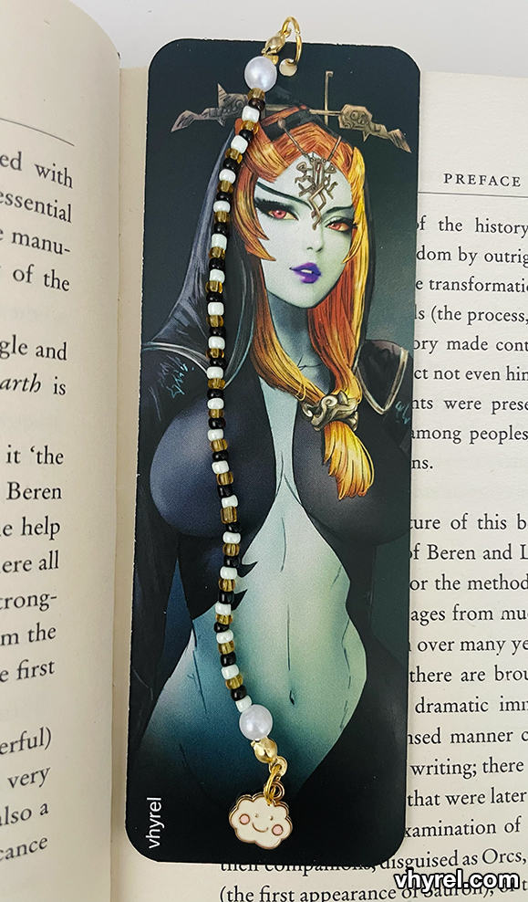 vhyrel's tweet photo. New beaded Zelda &amp; Midna bookmarks available. Please note that these sell out rather quick!

Specifications:
- Double Sided
- Beaded + Charm
- Each one is unique
- Product size: 5.4 x 15.5 cm

#LegendofZelda. Shop: https://t.co/c2CPIEdEkA https://t.co/z7tTYuM5xT
