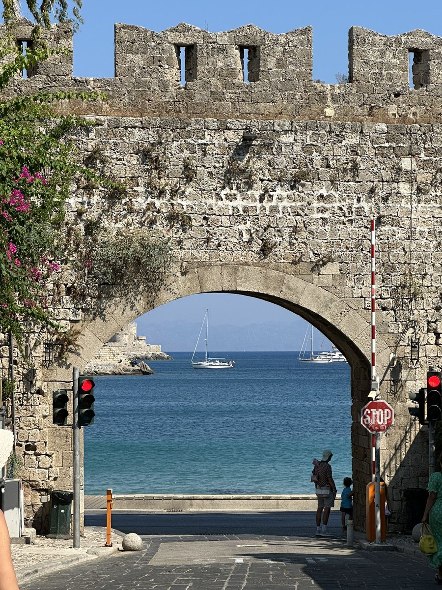 luionx's tweet photo. 🇬🇷 https://t.co/W3rwGPud8Z