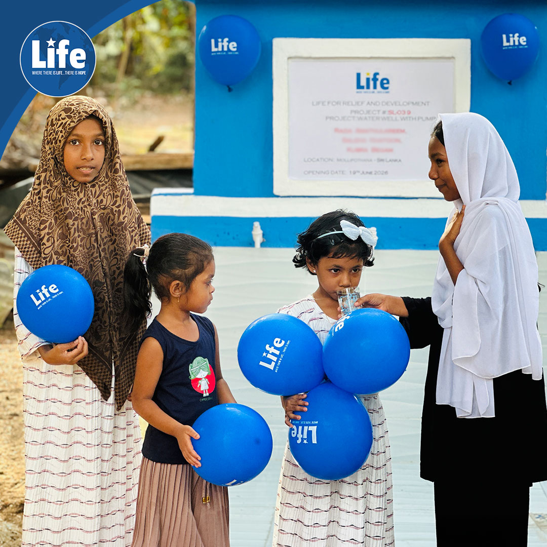 lifereliefar's tweet photo. لو تكلم البئر، لقال: "أخيرًا وصلت.."

بعد أعوام من الانتظار، اجتمع الأهالي حول أول دفقة ماء، يعرف الكبار قيمتها جيدًا، ويكتشف الصغار معنى الاستقرار ووفرة الماء.

💧 ادعم جهود السقيا.. تبرع الآن.

https://t.co/ctdDlk7xS2

لايف للإغاثة والتنمية - Life for Relief and Development https://t.co/4cDwOUmJJ5