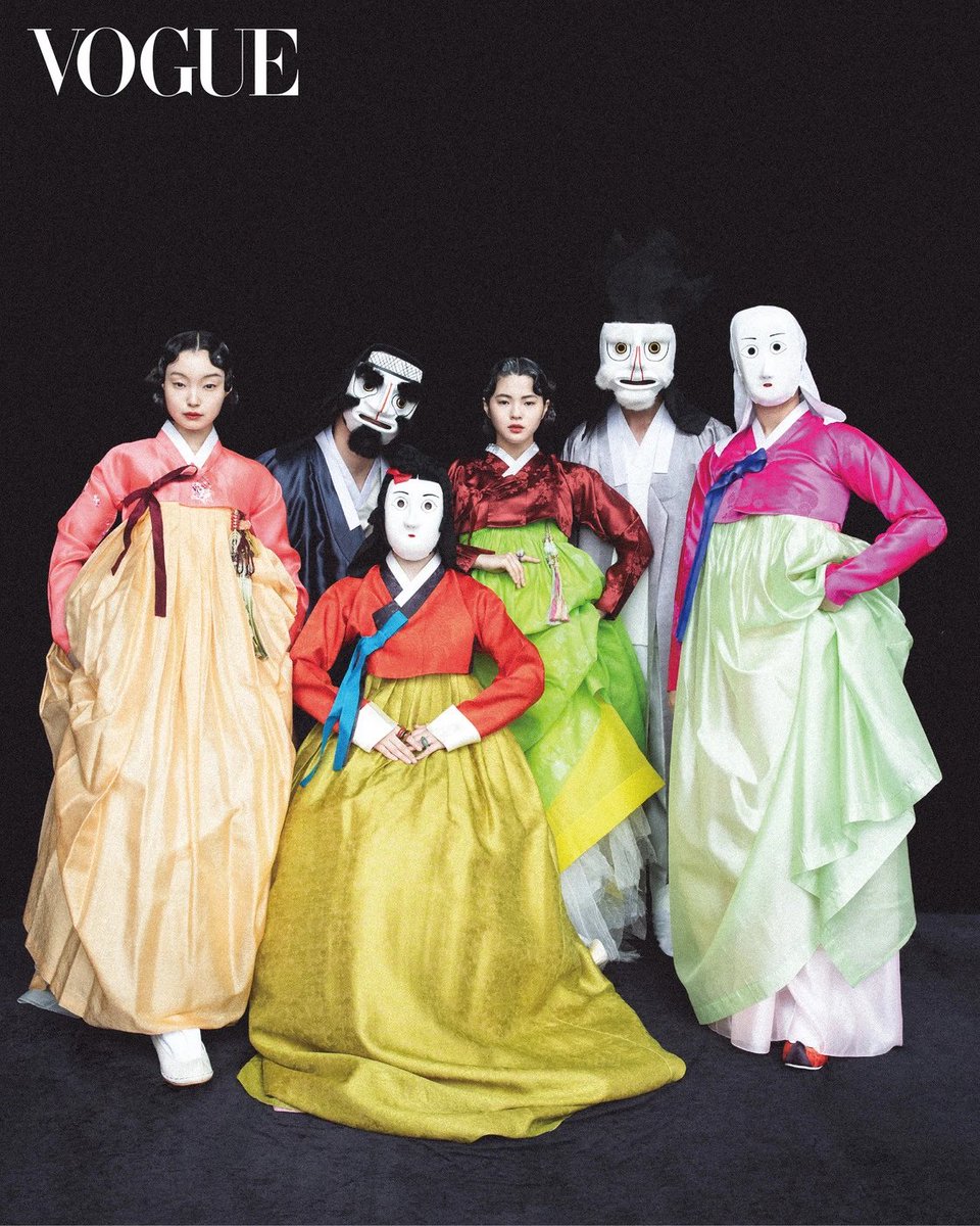 cafewindows's tweet photo. "hanbok for all seasons" editorial from vogue korea, august 2026 issue
photographed by kim yeongjun https://t.co/TaZfAg6JYc