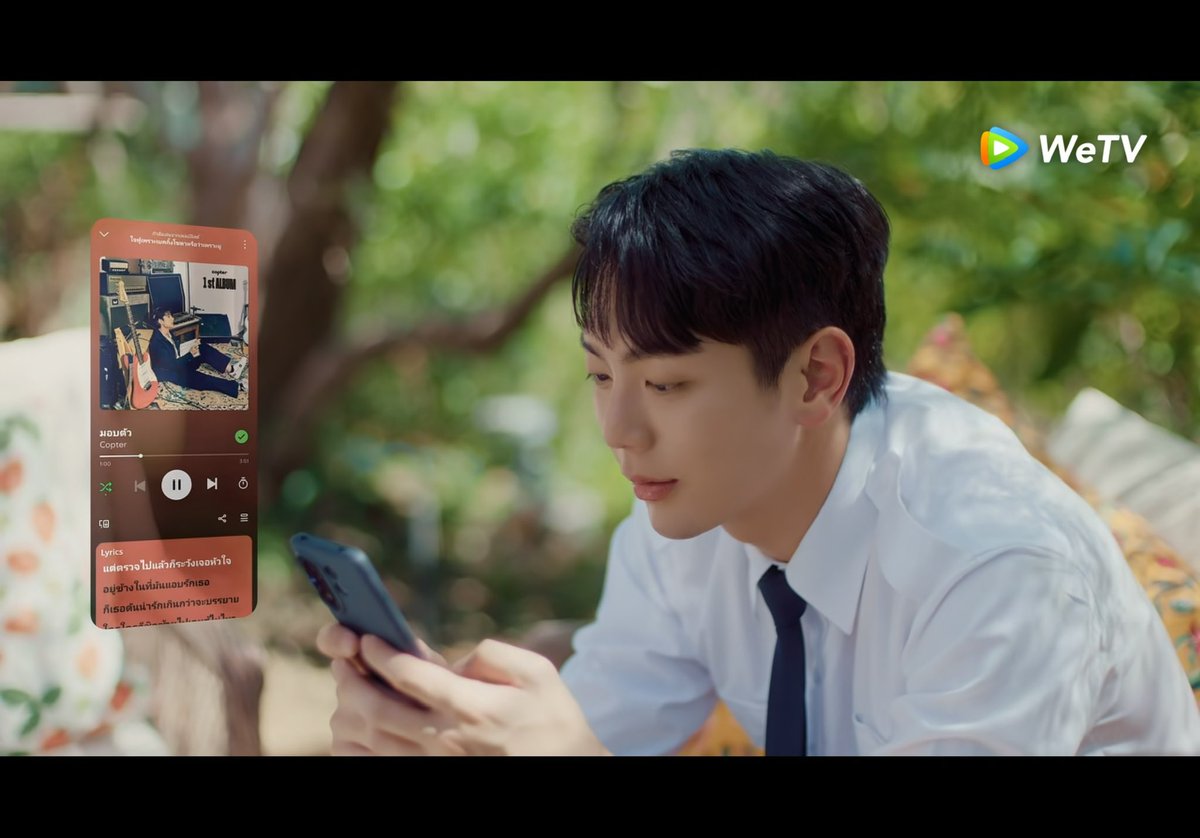 CobaltBlue860's tweet photo. #LoveOfSilomTheSeries #poompps #uppoompat
กฤษฏ์มีค.เป็นผุ้ใหญ่ จัดการปัญหาอย่างมีแบบแผน อบอุ่น คุ้มครองวายุได้อย่างที่วายุไม่เคยเจอ กฤษฏ์เป็นทั้งรักแรกพบและไอ���อลของเด็กหนุ่ม ในขณะเดียวกันวายุก็เป็นตัวแปรให้คนนิ่งๆอย่างกฤษฏ์ควบคุมตัวเองไม่ได้และทำให้กฤษฏ์สงบลงได้เช่นกัน วายุทำให้กฤษฏ์เปิดใจฟังเพลงใหม่ๆ ออกท่องเที่ยวหรือแม้กระทั่งแต่งตัวในแบบที่ไม่เคยคิดจะทำด้วยความเต็มใจ กฤษฏ์เป็นตัวของตัวเองได้ ขี้งอน ขี้หึง อารมณ์ร้าย อารมณ์เสียให้วายุเห็นได้เพราะวายุคือเซฟโซน คือโลกใบใหม่ของกฤษฏ์และคือคนที่มีอิทธิพลกับกฤษฏ์อย่างที่คนนอกก็คาดไม่ถึง