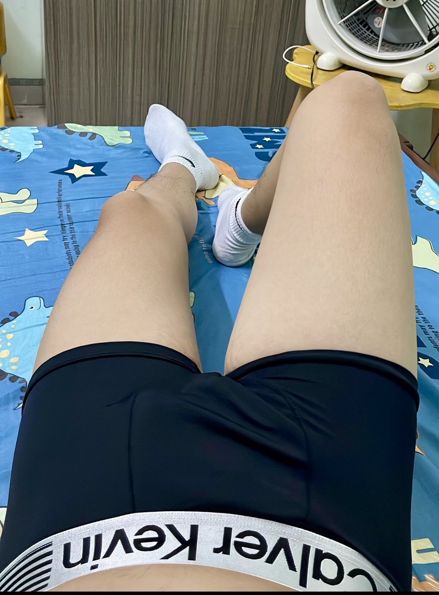 abcxyz23036085's tweet photo. Tối nóng nực quá 🫣 https://t.co/1y8SPXSN2V