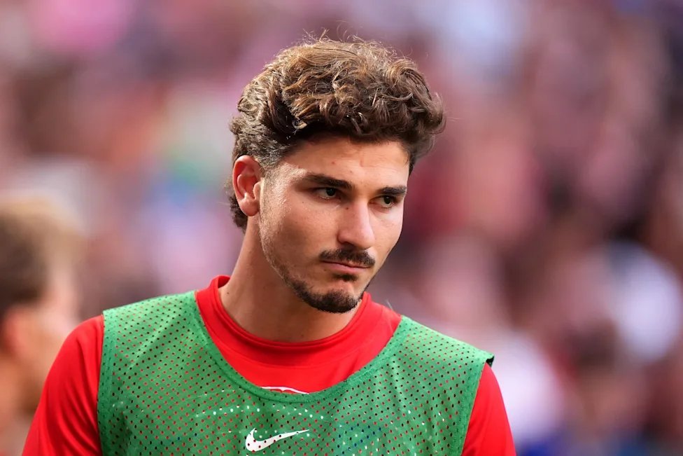 FcbnewsBR's tweet photo. 🚨 NOVO: Diego Simeone deu o aval para a venda de Julián Álvarez. 

€ 130 milhões para qualquer clube, EXCETO o Barça. 

🗞️ @GerGarciaGrova https://t.co/p6uWKB3TCI