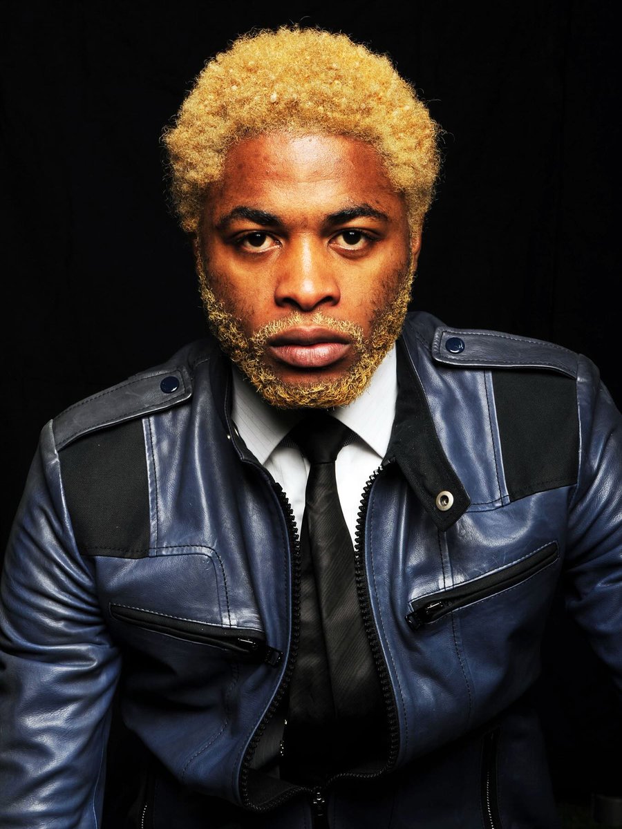 vsrsus's tweet photo. The 2010s Alex Song drip was different. https://t.co/4ZfFkuZkRQ