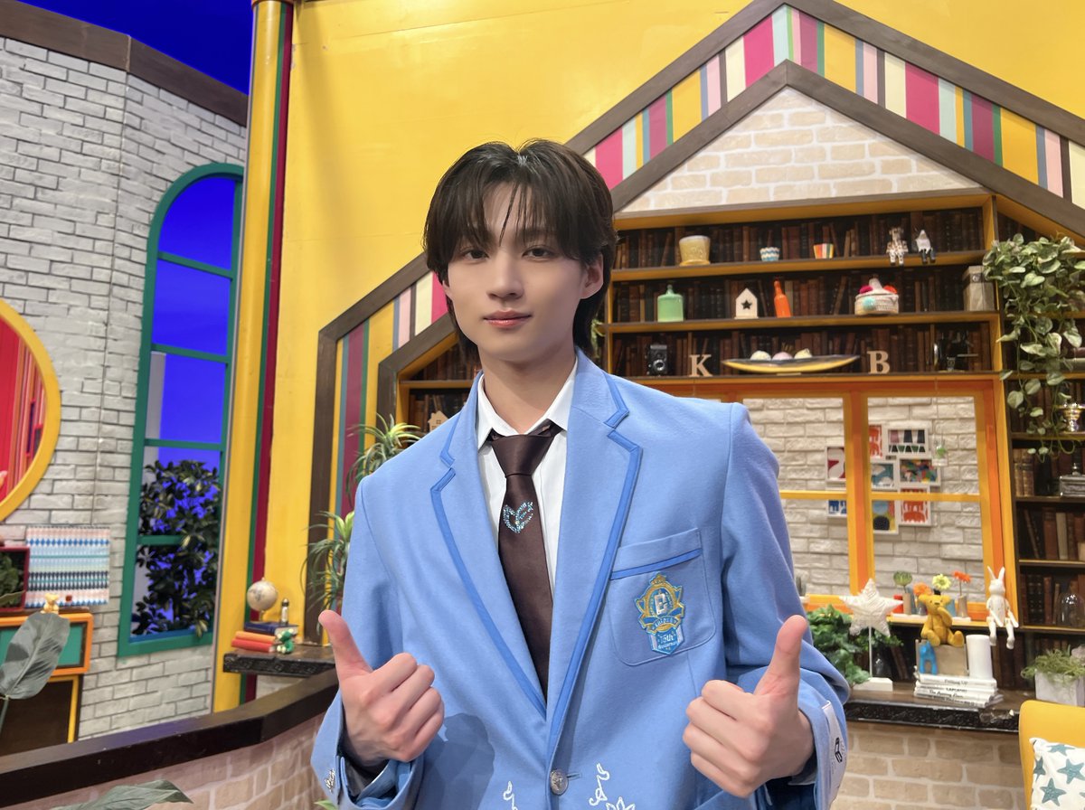 ICEx_official's tweet photo. ＼このあと23:56〜！／

TBS系「よるのブランチ」
EBiDAN選抜メンバーで出演！

#ICEx ��ら #志賀李玖 が出演します🧊✨

▼番組HP
https://t.co/jzNcF70o99

ぜひご覧ください！

#よるのブランチ #EBiDAN
@night_brunch https://t.co/ATG561uRJl