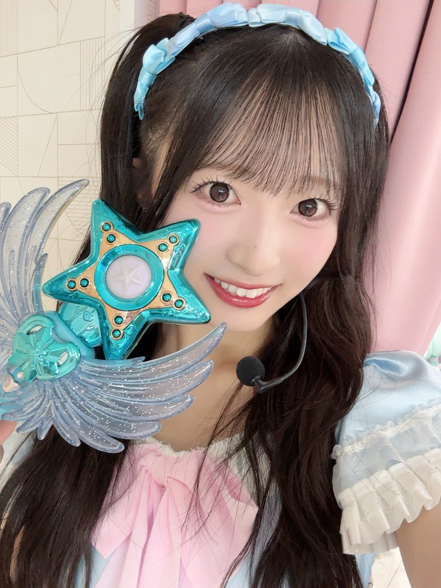 yunachan_akb48's tweet photo. #夢のポップスター公演 初日
ありがとうございました⭐️

今日は「憧れのポップスター」の歌い出しをさせていただきました😊✨

みなさんのコールと🩵ペンライトのおかげで緊張よりとにかく楽しかったです！！

この公演でもっと自分を成長させられるように頑張ります✊🏻 https://t.co/noeFQchEtU