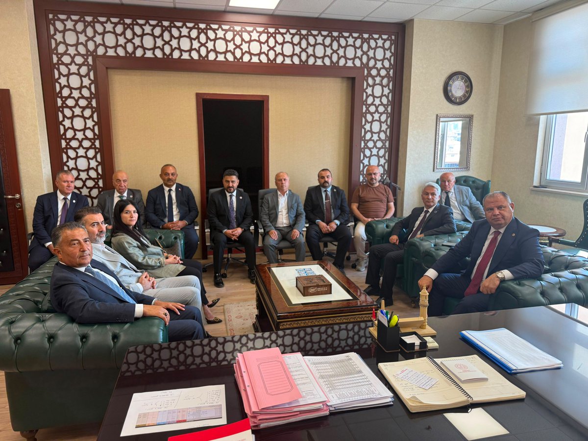 Avkthalilozturk's tweet photo. 📍 Kırıkkale

Eğitim, şehrimizin yarınlarına yapılan en kıymetli yatırımdır.

Kırıkkale İl Millî Eğitim Müdürümüz Rahmi Güney’i makamında ziyaret ederek Kırıkkale’mizin eğitim gündemi, okullarımızın ihtiyaçları ve yürütülen çalışmalar üzerine görüştük.

Ziyaretimizin ardından İl Millî Eğitim Müdürlüğümüzde görev yapan personelimizle de buluşarak emekleri için teşekkür ettik.