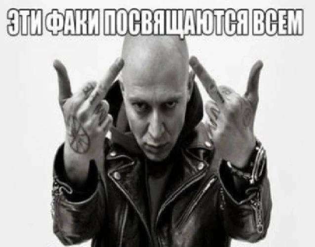 tadashimimi13's tweet photo. сорвалась на истерику из-за приставшего комара это какой-то пиздец https://t.co/8wm7DlzaO7