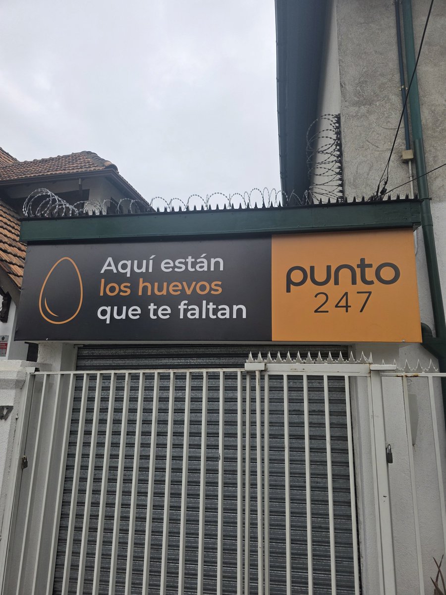 jc_reyesu's tweet photo. @MastersOfNaming
#Mastersofslogan
#Santiago
#Chile https://t.co/FObzHOo4nU