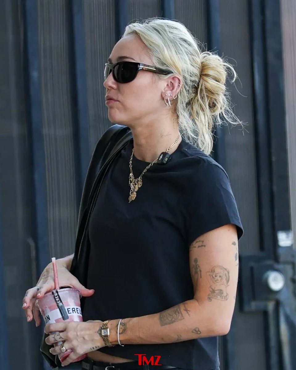 TMZ's tweet photo. Exclusive: Miley Cyrus was spotted for the first time since her godmother Dolly Parton's death 💔 

📸: Backgrid https://t.co/HaW5wL6ZKe
