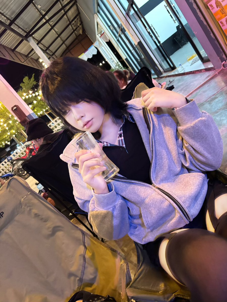 Sashazzzz79's tweet photo. อยู่บุรีรัมย์แอบเหงาอ่ะ🫠 https://t.co/73ZVFcKBCr