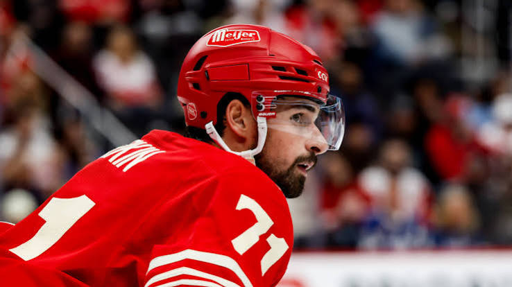 RinkyReport's tweet photo. Colby Cohen on the Morning Cuppa Hockey Podcast about players asking out; ''If a player isn't allowed to ask out of a contract they signed, why is that different than a GM being like: ''You know what, you have 4 years left on your deal, but i'm done with you. I'm trading you.'' You both agreed to the contract. He's done with you so he's trading you. Dylan Larkin agreed to a contract with Steve Yzerman. He feels like he's held up his end of the bargain & they didn't. And he said ''I'm done with you. Trade me.'' Like I don't see what the difference is except the fan reaction always goes for the players throat and I hate that.'' #NHL #LGRW