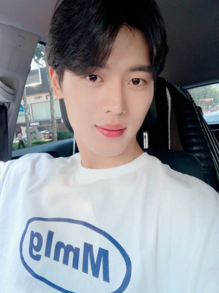 gonggila's tweet photo. 하이앤드 사진 타래
인스타랑 겹치는 사진이 몇 개 있어요! https://t.co/6c4fy63hFX