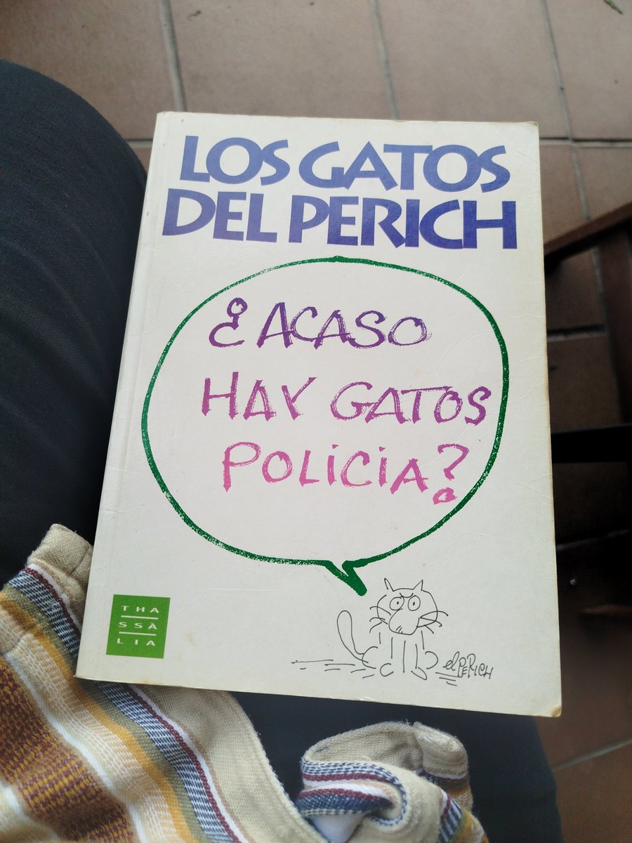 paubernal159's tweet photo. Tú, yo de pequeño me leía estas viñetas antes de ir a dormir, no recordaba la existencia de este libro https://t.co/9LvbsScTD2
