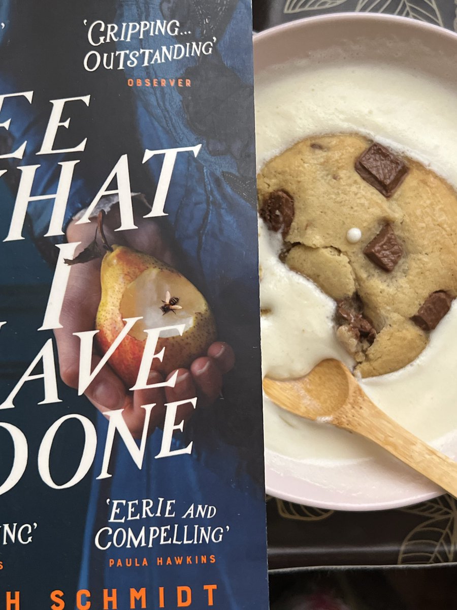 W_read_Books's tweet photo. Books and dessert? Who says you can’t have both?🍪🍦📖 https://t.co/P1gAQSo9th