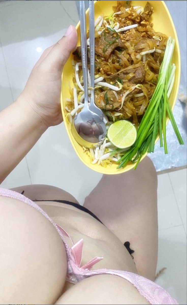 Taiywvf0's tweet photo. หิวววววจังงง💙💙💙💙💙 https://t.co/FvGaiotOeY
