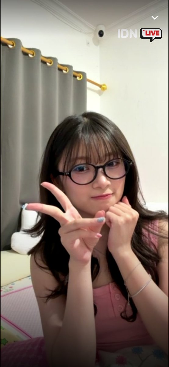 Oktaa_v01's tweet photo. cuma join bentar tapi thanks livenya ya adiks maba @RFritzy_JKT48 🫰🏻 https://t.co/EBHdVMGsZV