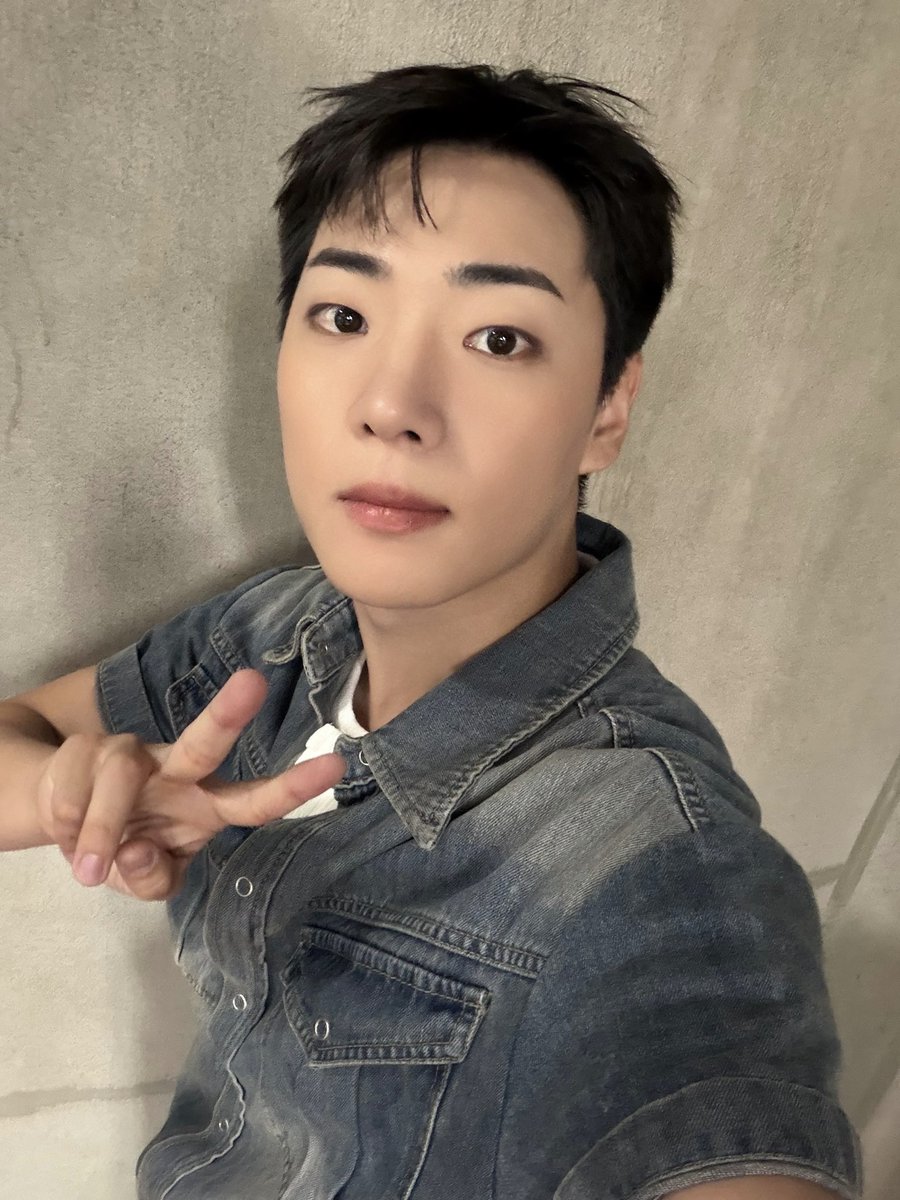 ONF_members's tweet photo. #이션

화이팅하시오!! https://t.co/WUDnNg607o